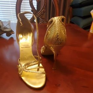 Guess  By Marciano Shoes